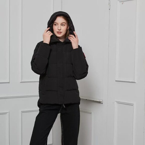 Canada Goose Women’s Down Coat – Black - Picture 6 of 7